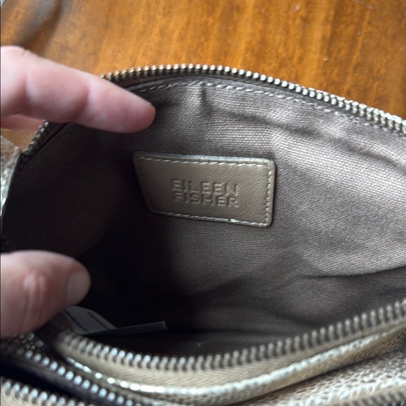 Eileen Fisher Gold Metallic Crossbody Bag - Picture 3 of 3
